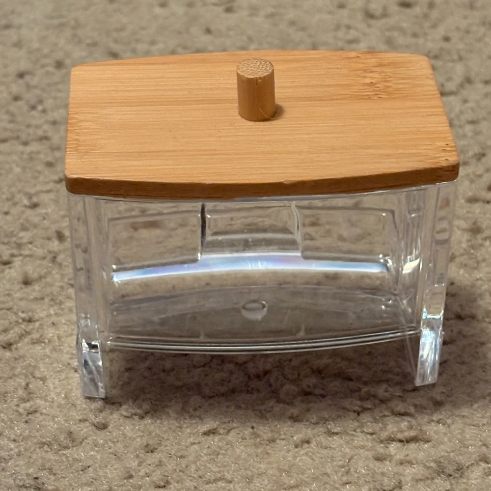 NWOT plastic q-tip holder with a wooden top